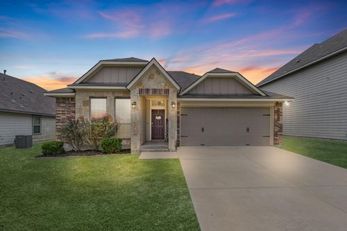 1004 Harvest Ln, Brenham, TX, 77833-5051 | Card Image