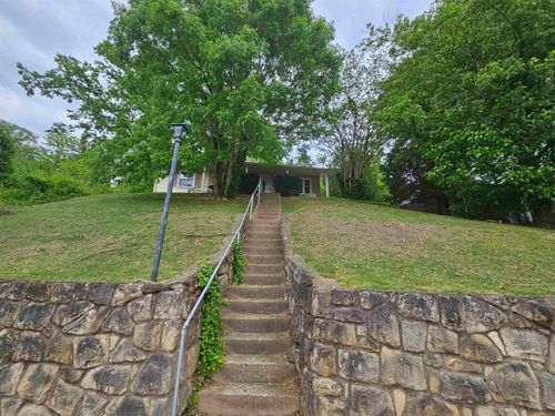 1000 Park Dr, Dunbar, WV, 25064-2627 | Card Image