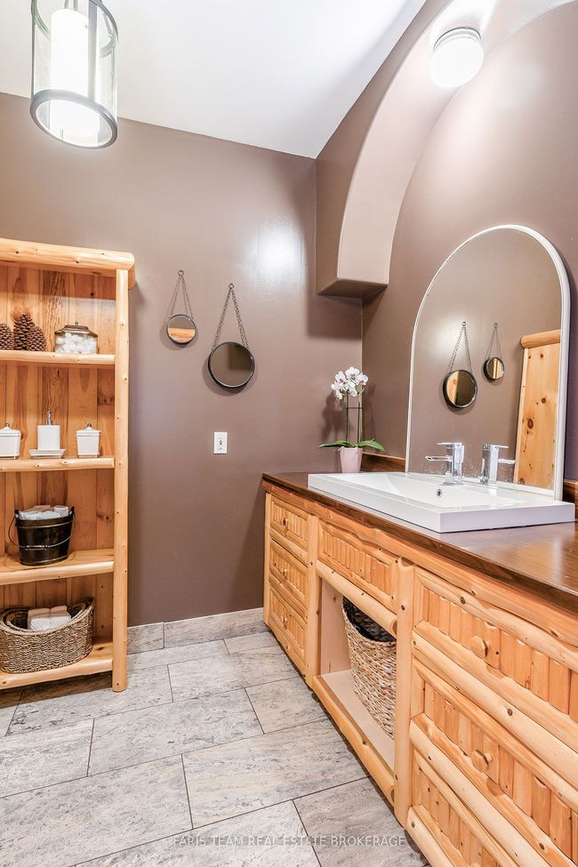 697 Lafontaine Rd E, House other with 6 bedrooms, 4 bathrooms and 15 parking in Tiny ON | Image 19