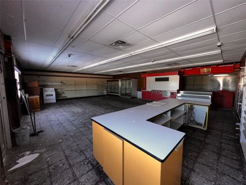 401 S Country Road, Toledo, IA, 52342 | Card Image