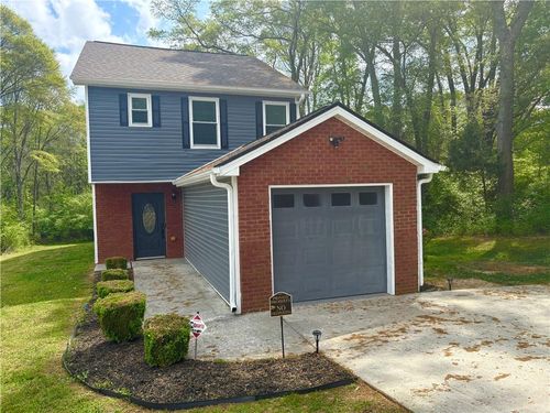 1640 Riverchase Cir Ne, Conyers, GA, 30013 | Card Image