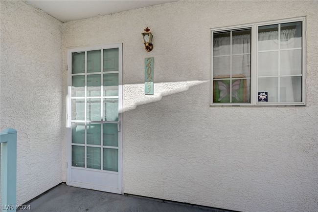 Front Door | Image 7