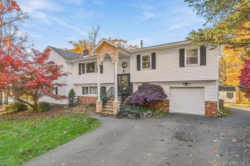 27 Van Tassel Ct, Highland Mills, NY, 10930-2116 | Card Image