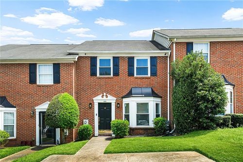 1528 Paces Ferry North Dr Se, Smyrna, GA, 30080-8202 | Card Image