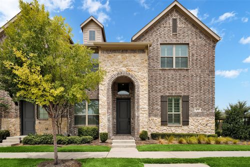 673 Vista Oaks Rd, Lewisville, TX, 75067-7899 | Card Image