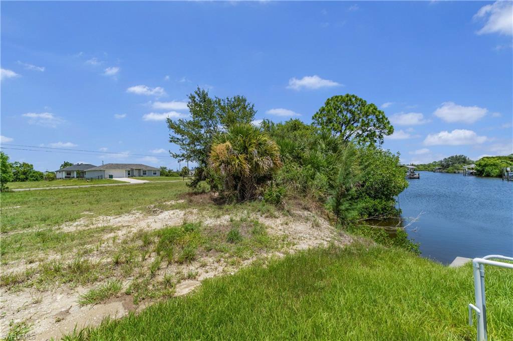 Land in CAPE CORAL 3