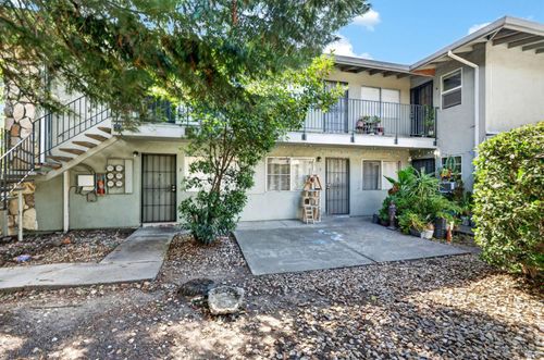 674 Lincoln Avenue, Napa, CA, 94558 | Card Image
