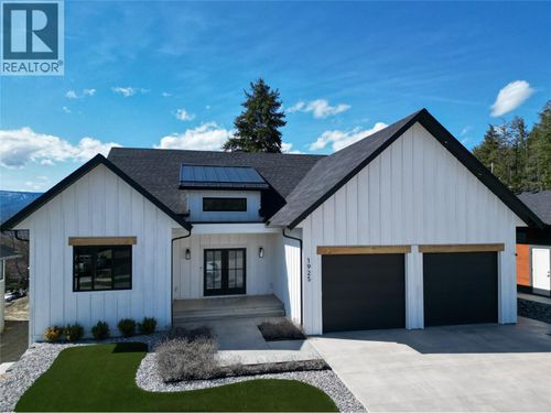 1925 35 St Ne, Salmon Arm, BC, V1E1M9 | Card Image