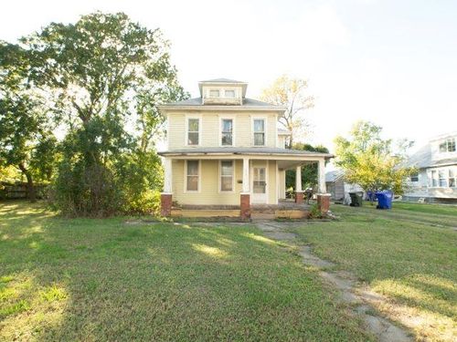 113 N Birch St, Hillsboro, KS, 67063-1122 | Card Image