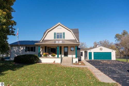 1827 E Broomfield Rd, Mount Pleasant, MI, 48858-9590 | Card Image