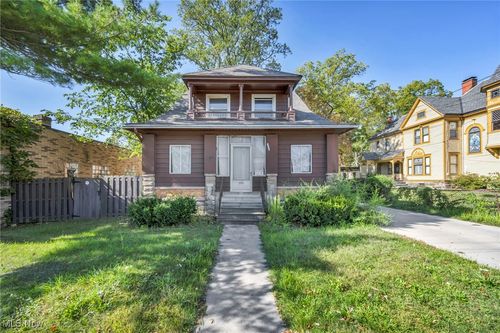 772 Broadway Ave, Bedford, OH, 44146-3645 | Card Image