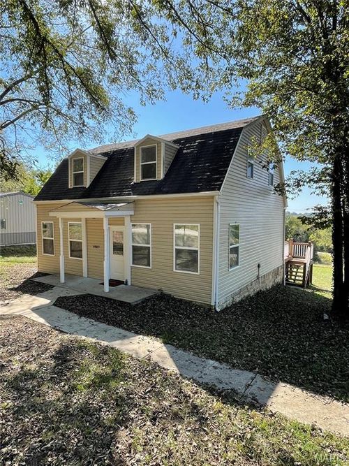19507 Krone Rd, Marthasville, MO, 63357-2783 | Card Image
