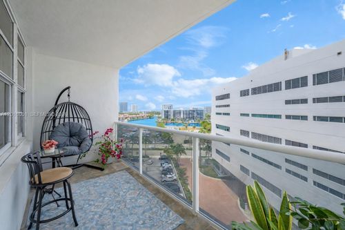 1015-3725 S Ocean Dr, Hollywood, FL, 33019-2910 | Card Image