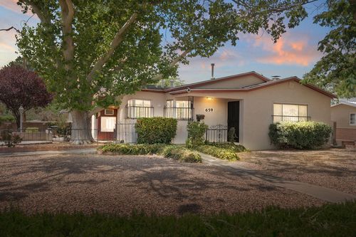 659 Monroe St Se, Albuquerque, NM, 87108-3505 | Card Image
