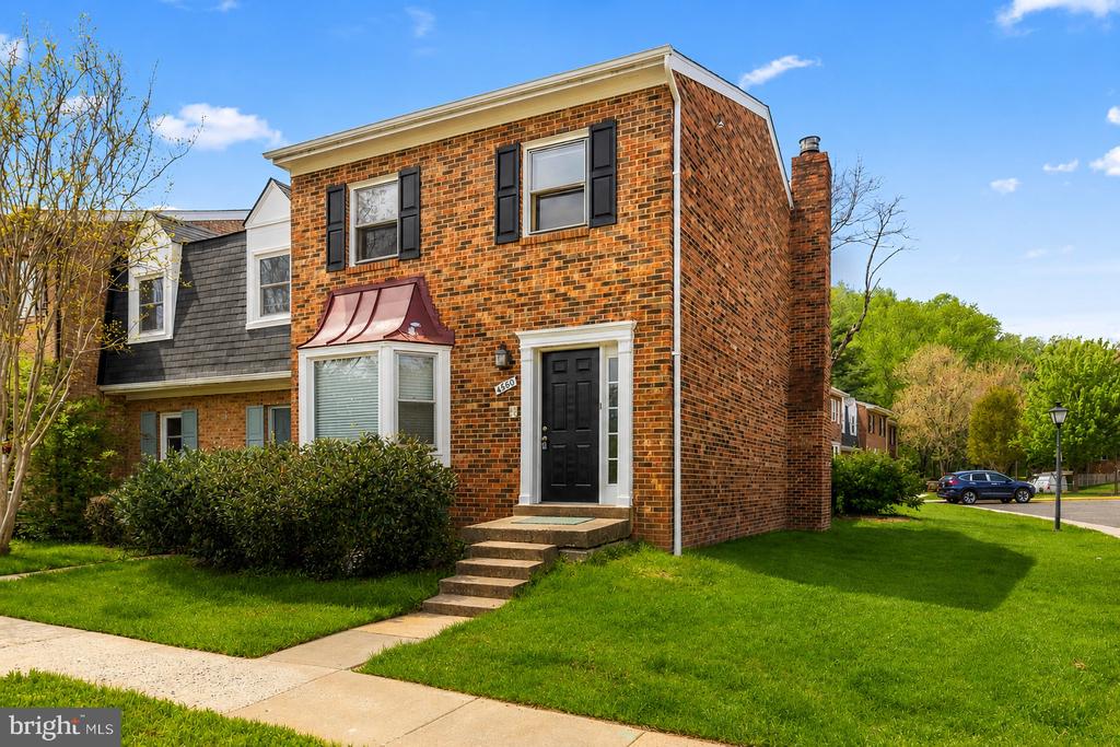 Residential in ANNANDALE