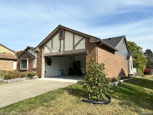 24808 Sutherland Dr, Novi, MI, 48374-3142 | Card Image