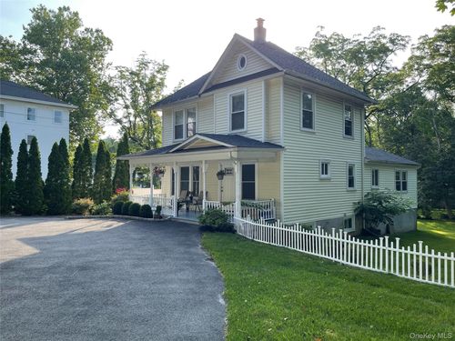 73 S Bedford Rd, Chappaqua, NY, 10514-3445 | Card Image