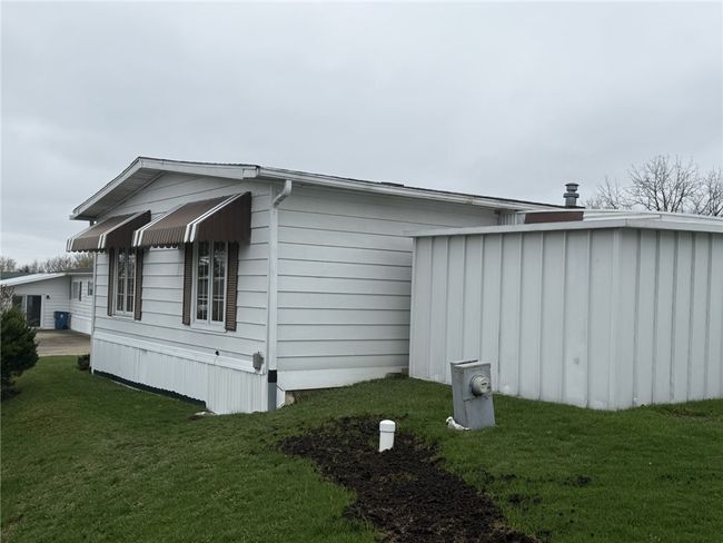 160 Pembrooke Dr, House other with 3 bedrooms, 2 bathrooms and 2 parking in Delmont PA | Image 4