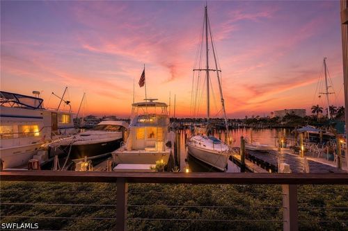 125-900 Broad Ave S, NAPLES, FL, 34102-7319 | Card Image