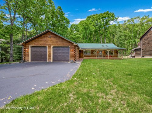 835 Lakeview Dr, Mountain Top, PA, 18707-9220 | Card Image