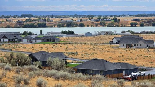 7654 Bouldercrest Rd Ne, Moses Lake, WA, 98837-8909 | Card Image