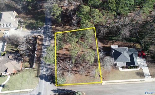 3402 Cedarhurst Dr Sw, Decatur, AL, 35603-3185 | Card Image
