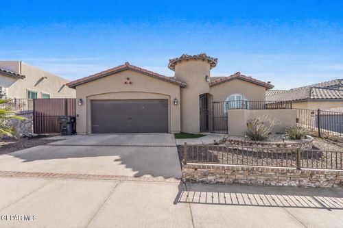13440 Emerald Ranch Ln, Horizon City, TX, 79928-6411 | Card Image