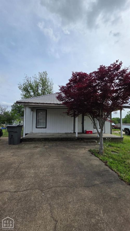 902 Wirt St, Paragould, AR, 72450-5647 | Card Image