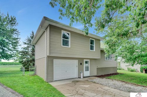 104 N 28th St, Beatrice, NE, 68310-3438 | Card Image