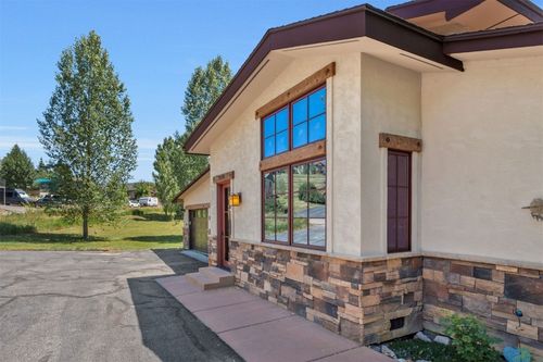27125 Moonlight Way, Steamboat Springs, CO, 80487-9572 | Card Image
