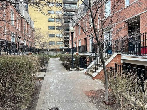 211-415 Jarvis St, Toronto, ON, M4Y3C1 | Card Image