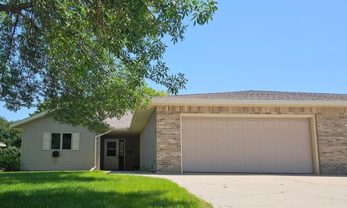 2705 9th St Sw, Willmar, MN, 56201-5045 | Card Image