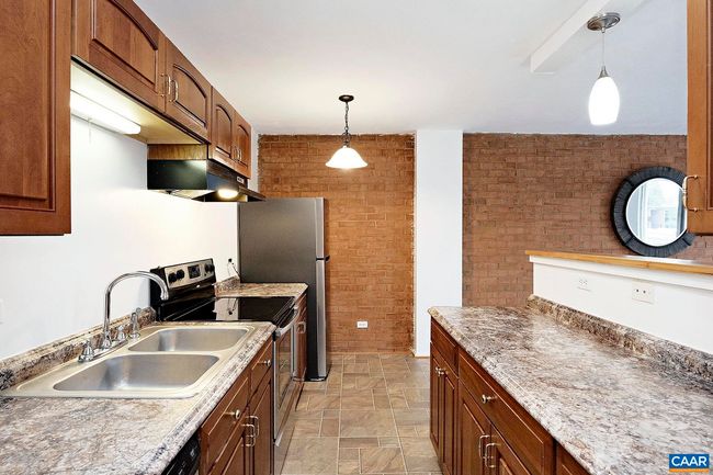 APT-302 - 1800 Jefferson Park Ave, Condo with 2 bedrooms, 2 bathrooms and null parking in CHARLOTTESVILLE VA | Image 4