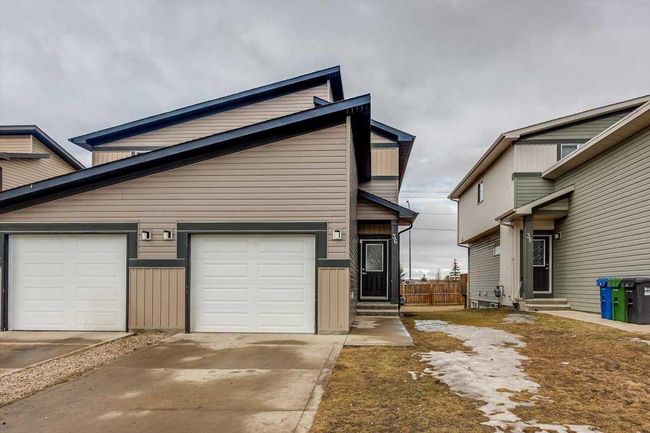 36 Greenhouse Place, Home with 3 bedrooms, 2 bathrooms and 2 parking in Red Deer AB | Image 2