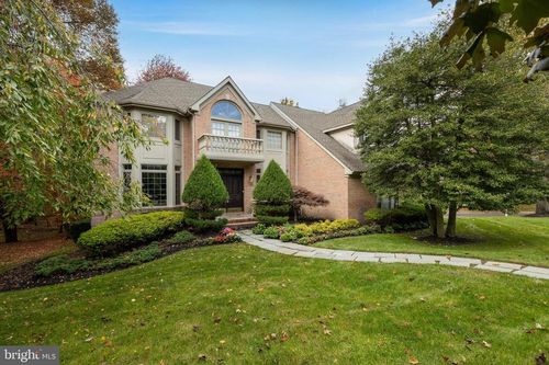 2 Shingle Oak Dr, Voorhees, NJ, 08043-1555 | Card Image