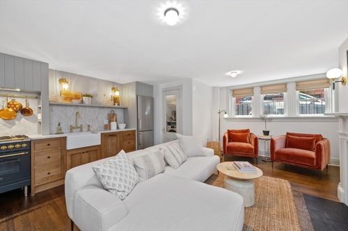 apt-1-93 Pinckney St, Boston, MA, 02114-4436 | Card Image