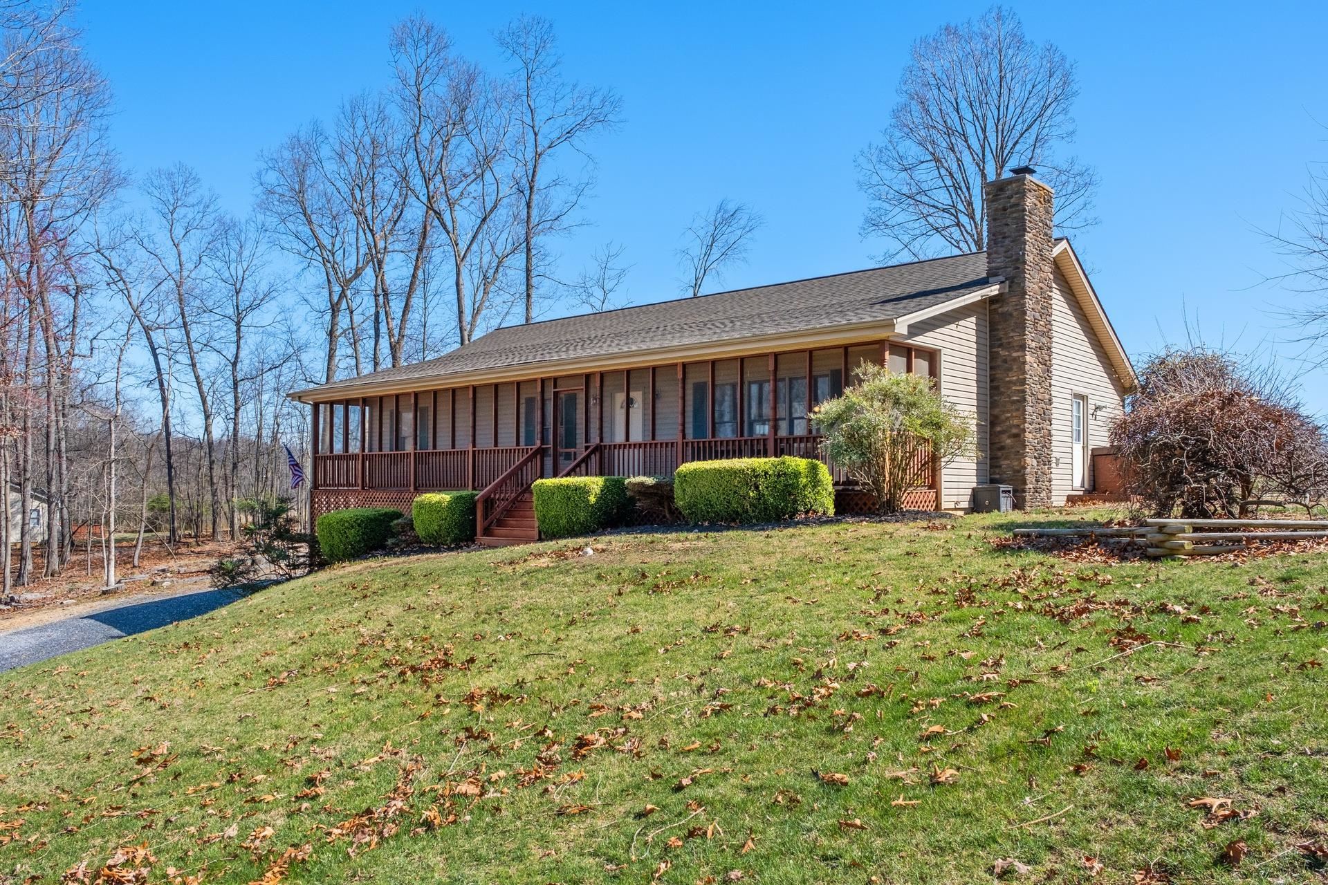 Sillings Rd, Churchville, VA 24421