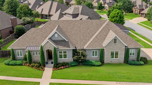 644 W 77th Pl, Tulsa, OK, 74132-2853 | Card Image