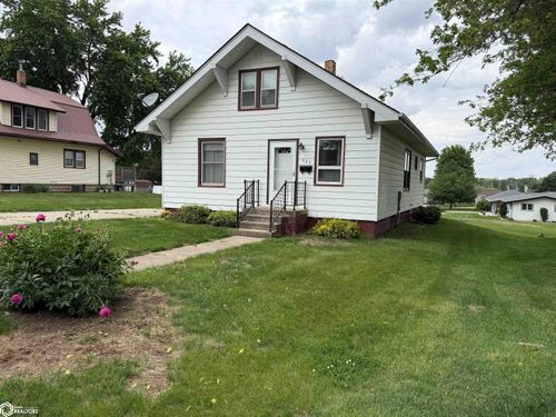 423 11th St, Manning, IA, 51455-1557 | Card Image