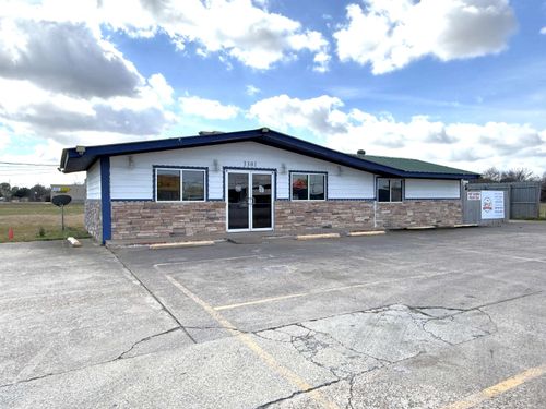 3301 Pure Atlantic Rd, Groves, TX, 77619-6201 | Card Image
