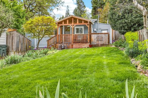 800 Ashland St, Ashland, OR, 97520-3109 | Card Image