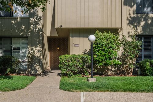 1306 Commons Drive, Sacramento, CA, 95825 | Card Image