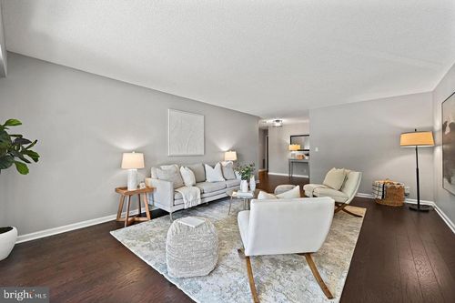 126-8350 Greensboro Dr, MCLEAN, VA, 22102-3551 | Card Image