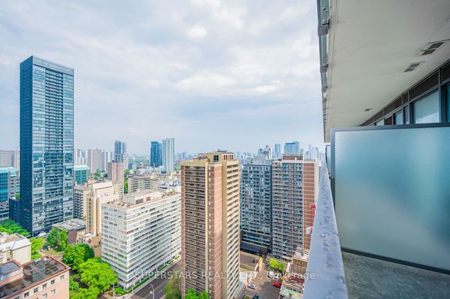 2413 - 50 Charles St E, Condo with 0 bedrooms, 1 bathrooms and null parking in Toronto ON | Image 24