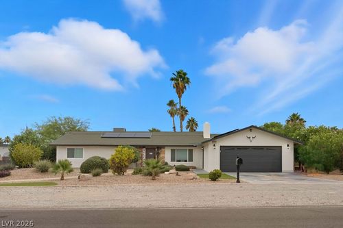 8715 W Hammer Ln, Las Vegas, NV, 89149-4009 | Card Image