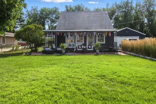 20011 N Shore Dr, Spring Lake, MI, 49456-9423 | Card Image