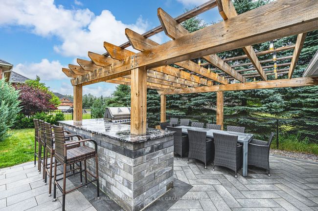 5 Munro Crt, House other with 4 bedrooms, 4 bathrooms and 9 parking in Minesing ON | Image 4