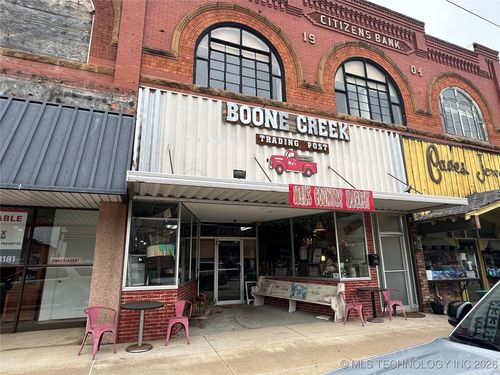 414 Main St, Henryetta, OK, 74437-4242 | Card Image