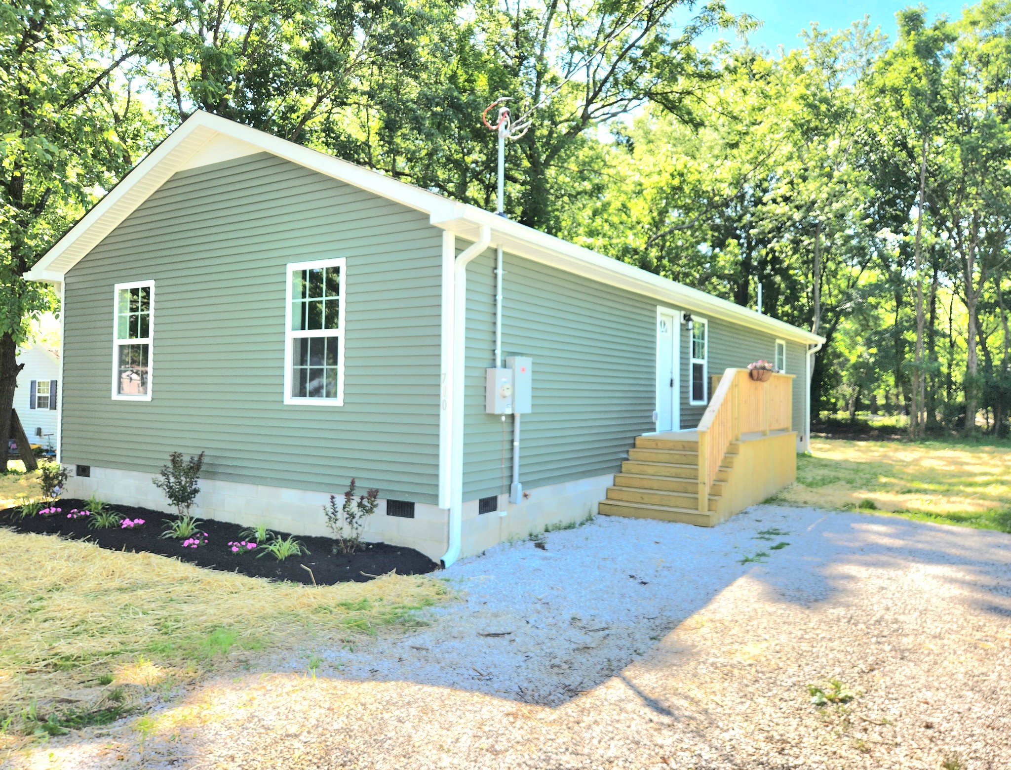 Grizzard St, Tullahoma, TN 37388