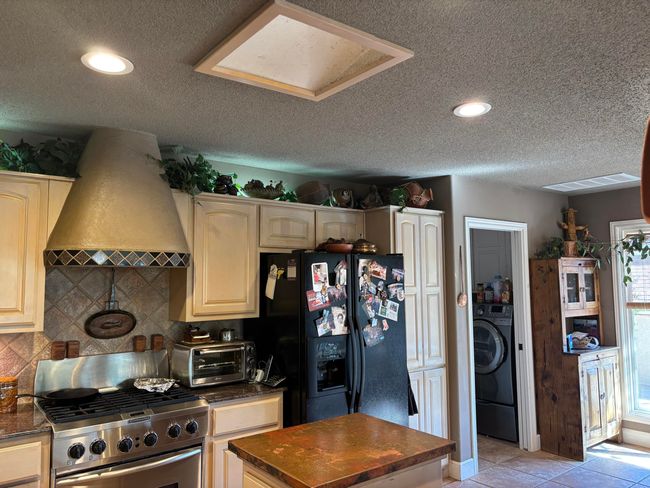 Kitchen/Island | Image 27